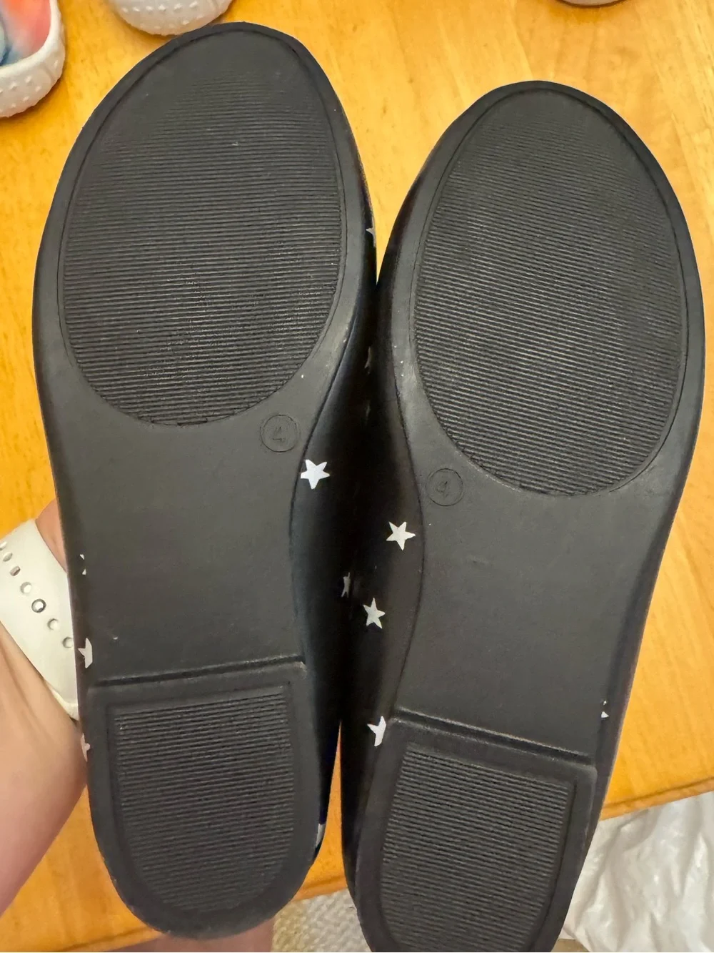 ⭐ GAP Kids Black Star Print Ballet Flats Size 4 Girls Slip On Shoes ⭐